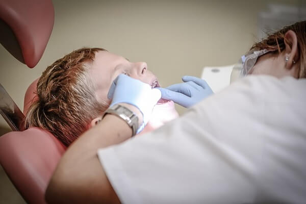 Solicite Seu Implante Dentário e Dentista de Forma Rápida e Gratuita